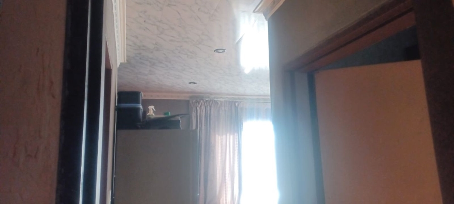 2 Bedroom Property for Sale in Etwatwa Gauteng