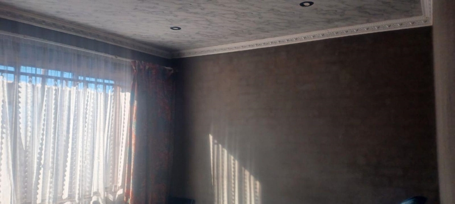 2 Bedroom Property for Sale in Etwatwa Gauteng