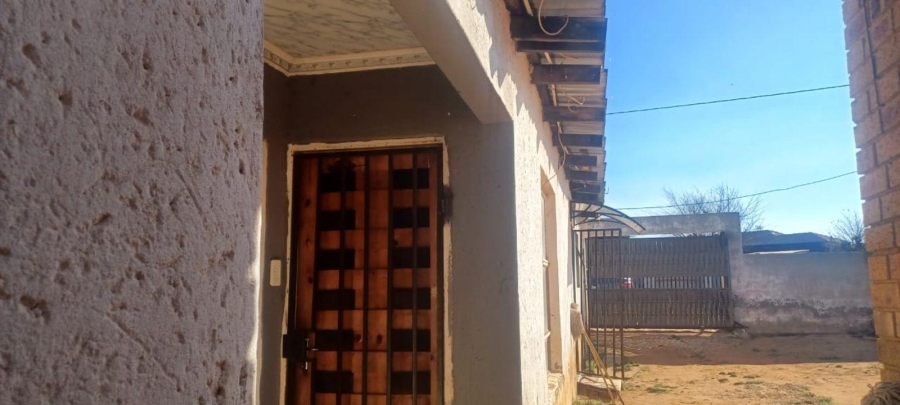 2 Bedroom Property for Sale in Etwatwa Gauteng