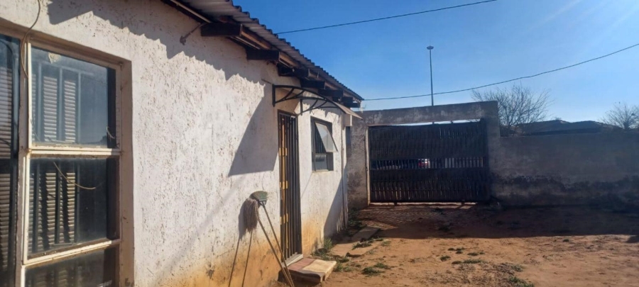 2 Bedroom Property for Sale in Etwatwa Gauteng