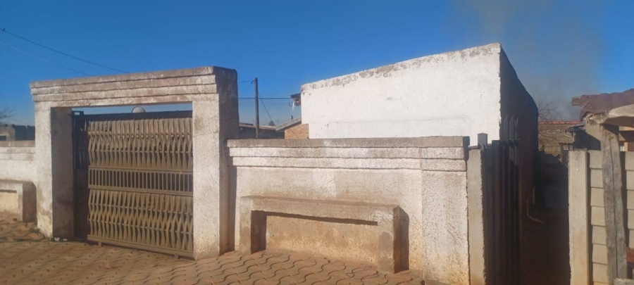 2 Bedroom Property for Sale in Etwatwa Gauteng