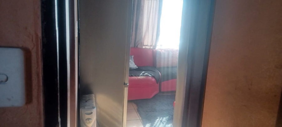 2 Bedroom Property for Sale in Etwatwa Gauteng