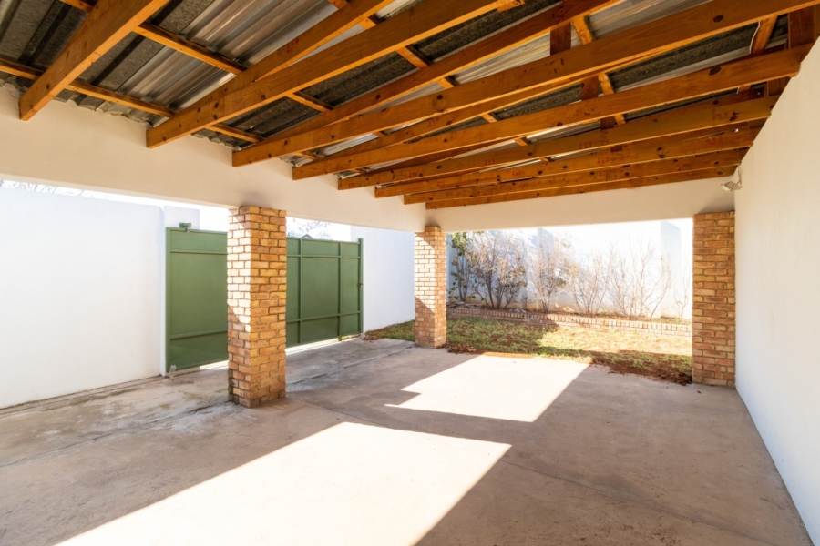 4 Bedroom Property for Sale in Westdene Gauteng