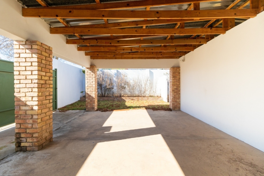 4 Bedroom Property for Sale in Westdene Gauteng