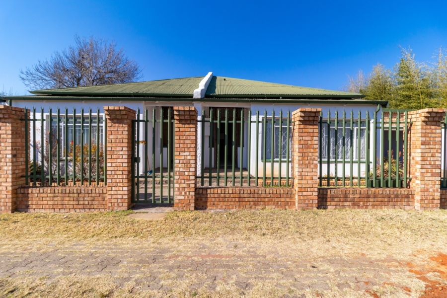 4 Bedroom Property for Sale in Westdene Gauteng
