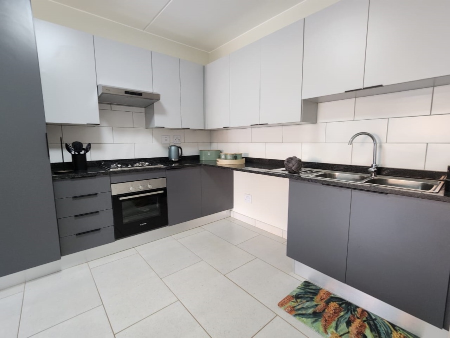To Let 2 Bedroom Property for Rent in Bedford Gardens Gauteng
