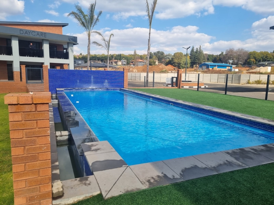 To Let 2 Bedroom Property for Rent in Bedford Gardens Gauteng