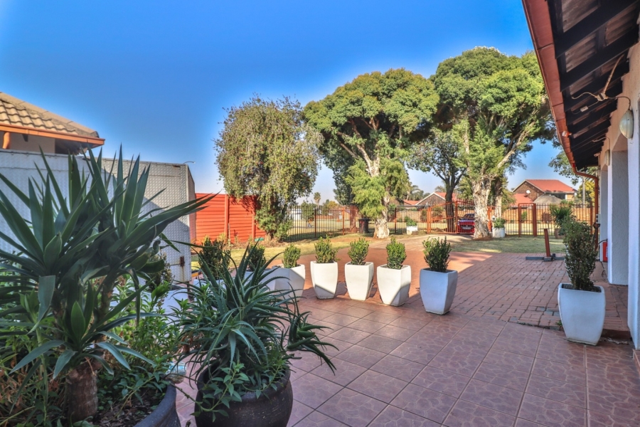 3 Bedroom Property for Sale in Sunward Park Gauteng