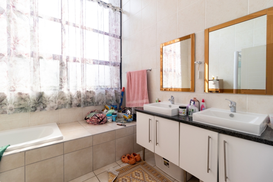 3 Bedroom Property for Sale in Morningside Gauteng