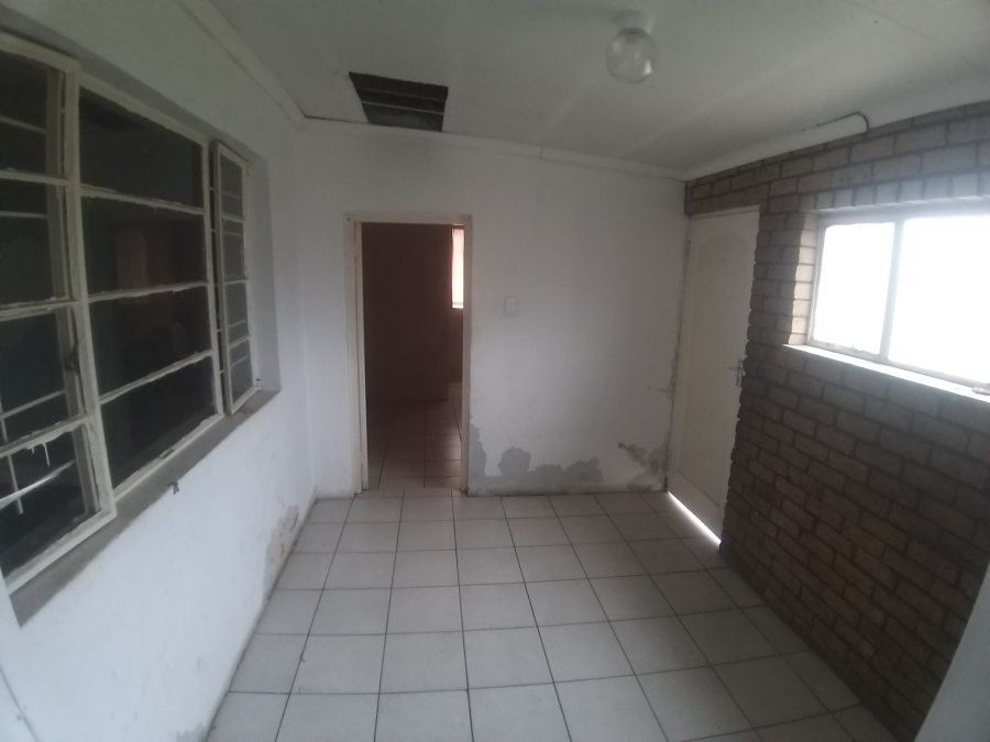 3 Bedroom Property for Sale in Strubenvale Gauteng
