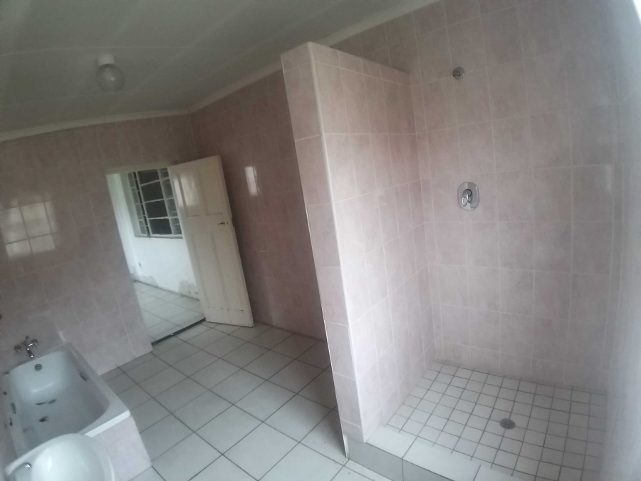 3 Bedroom Property for Sale in Strubenvale Gauteng