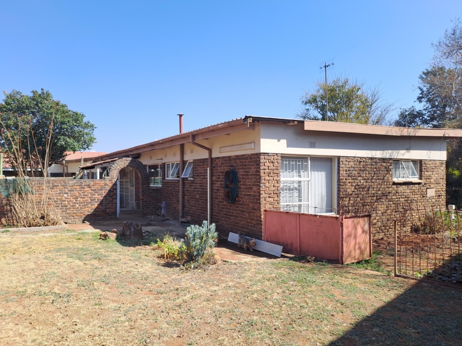 4 Bedroom Property for Sale in Rensburg Gauteng