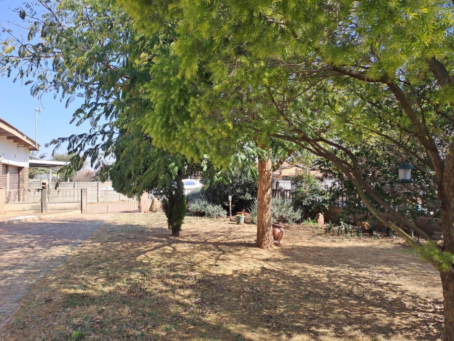 4 Bedroom Property for Sale in Rensburg Gauteng