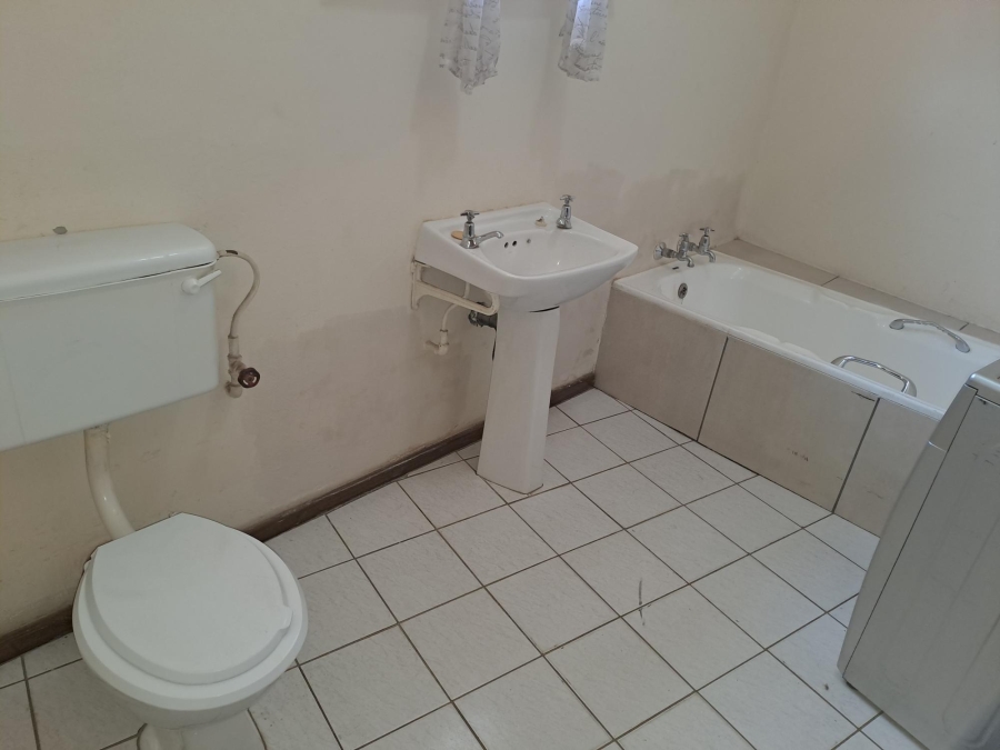 4 Bedroom Property for Sale in Rensburg Gauteng