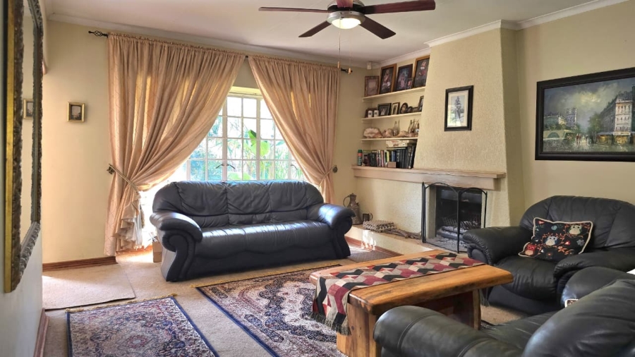 5 Bedroom Property for Sale in Eldoraigne Gauteng