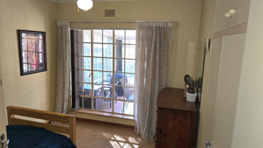 5 Bedroom Property for Sale in Eldoraigne Gauteng