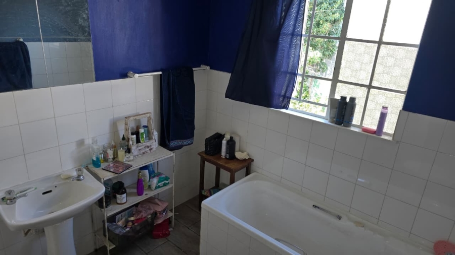 5 Bedroom Property for Sale in Eldoraigne Gauteng