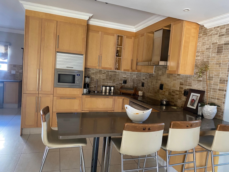 4 Bedroom Property for Sale in Helderwyk Gauteng