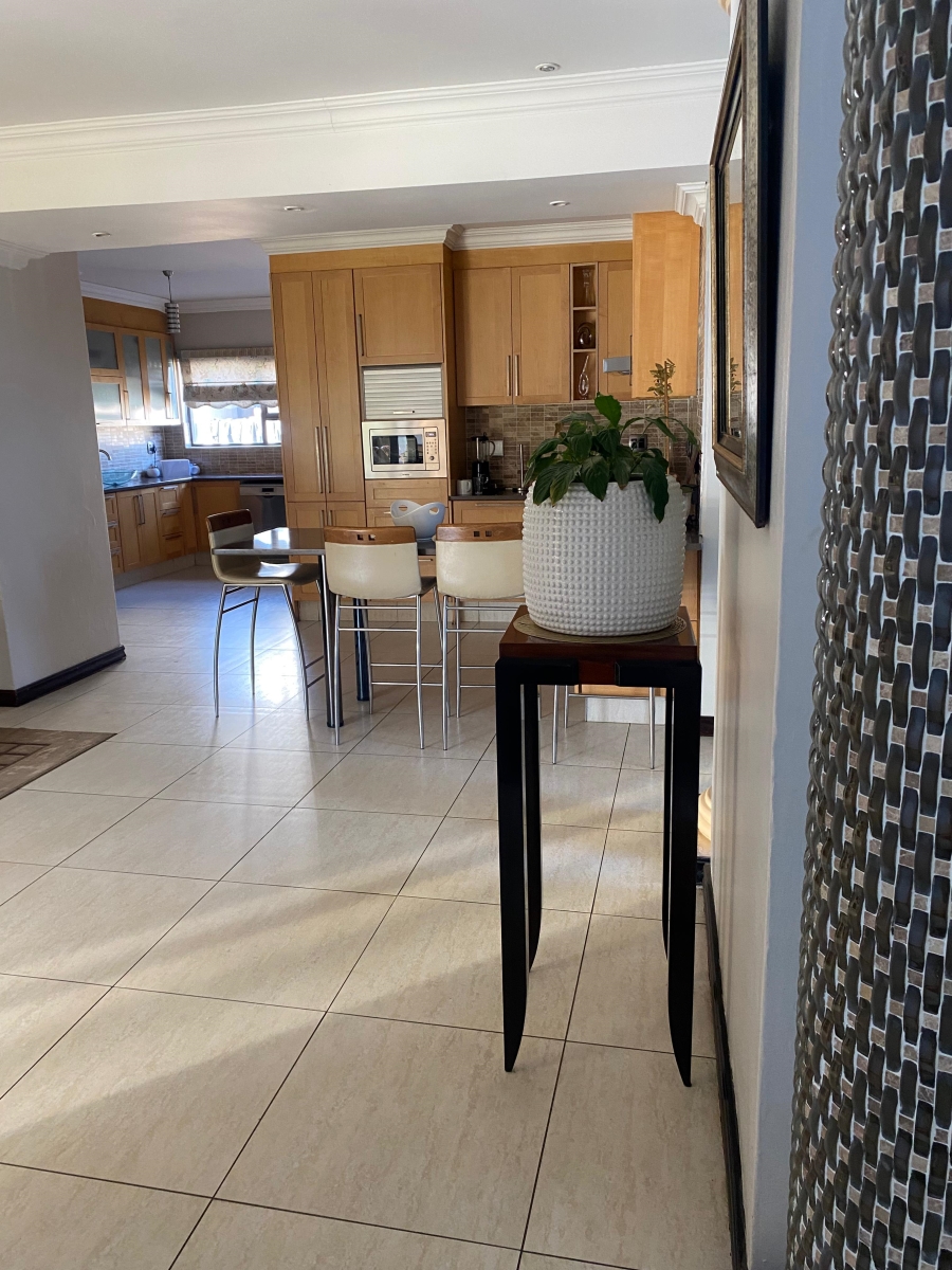 4 Bedroom Property for Sale in Helderwyk Gauteng
