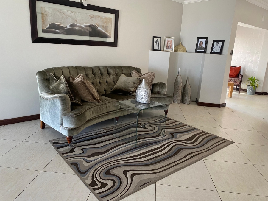 4 Bedroom Property for Sale in Helderwyk Gauteng