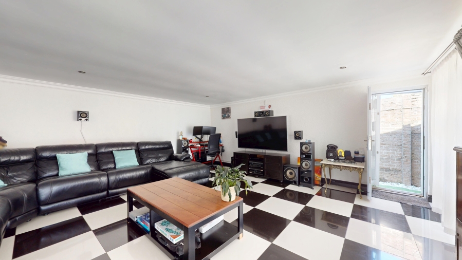 4 Bedroom Property for Sale in Witfield Gauteng