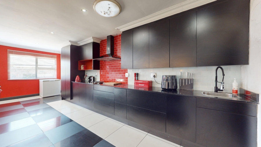 4 Bedroom Property for Sale in Witfield Gauteng
