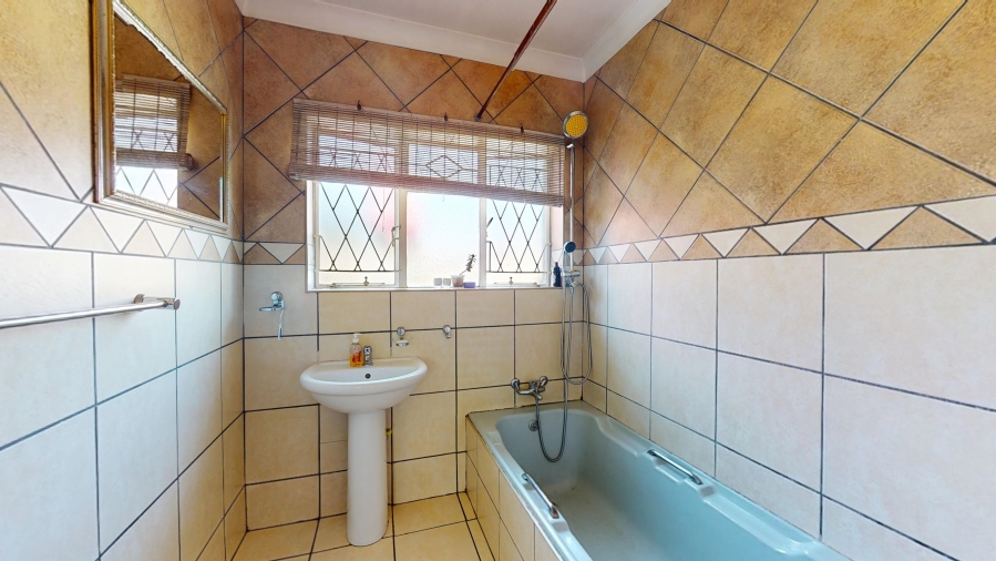 4 Bedroom Property for Sale in Witfield Gauteng