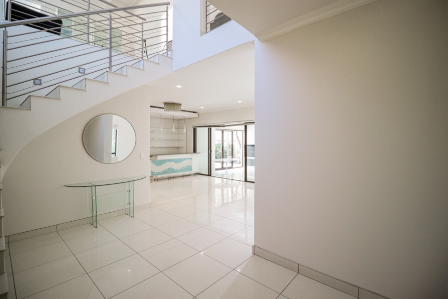 To Let 3 Bedroom Property for Rent in Sandown Gauteng