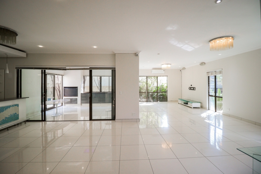 To Let 3 Bedroom Property for Rent in Sandown Gauteng