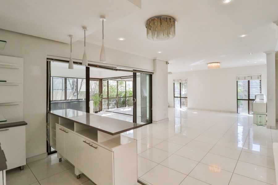 To Let 3 Bedroom Property for Rent in Sandown Gauteng