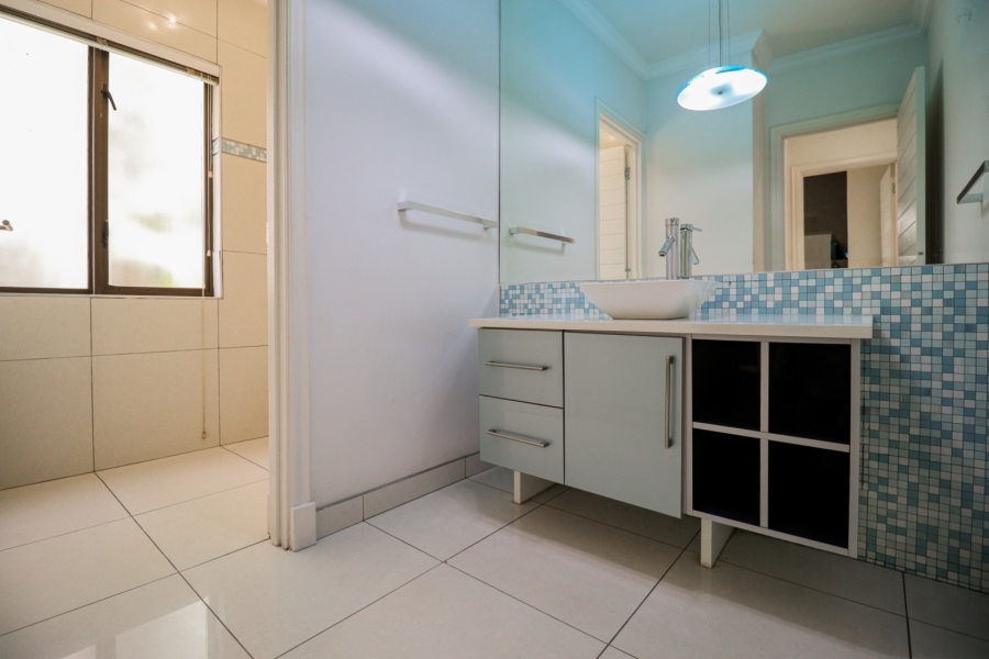 To Let 3 Bedroom Property for Rent in Sandown Gauteng