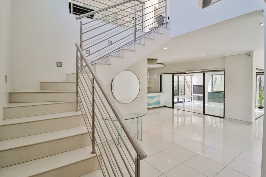 To Let 3 Bedroom Property for Rent in Sandown Gauteng