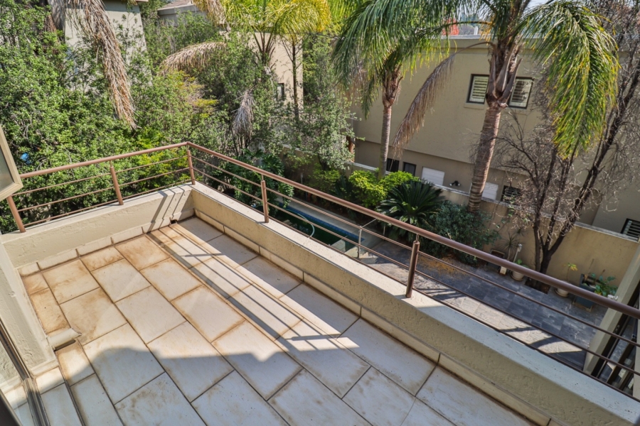To Let 3 Bedroom Property for Rent in Sandown Gauteng