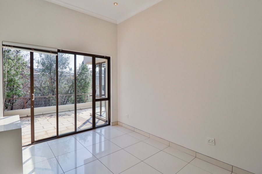 To Let 3 Bedroom Property for Rent in Sandown Gauteng