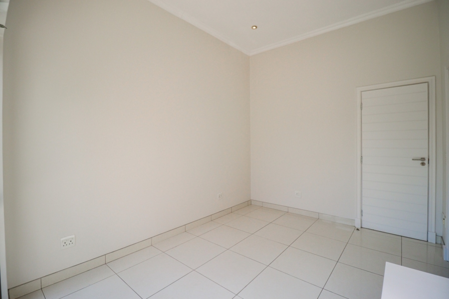 To Let 3 Bedroom Property for Rent in Sandown Gauteng