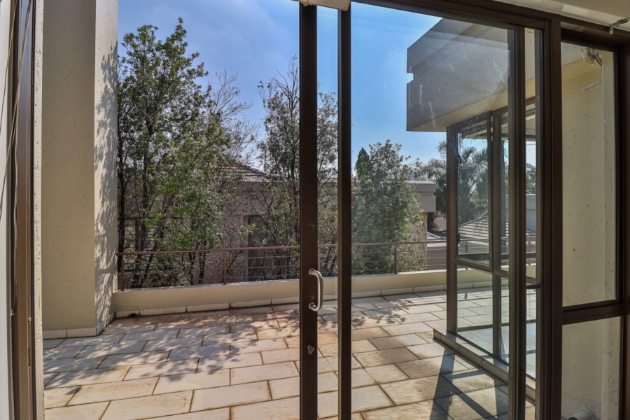 To Let 3 Bedroom Property for Rent in Sandown Gauteng