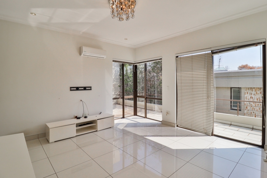 To Let 3 Bedroom Property for Rent in Sandown Gauteng