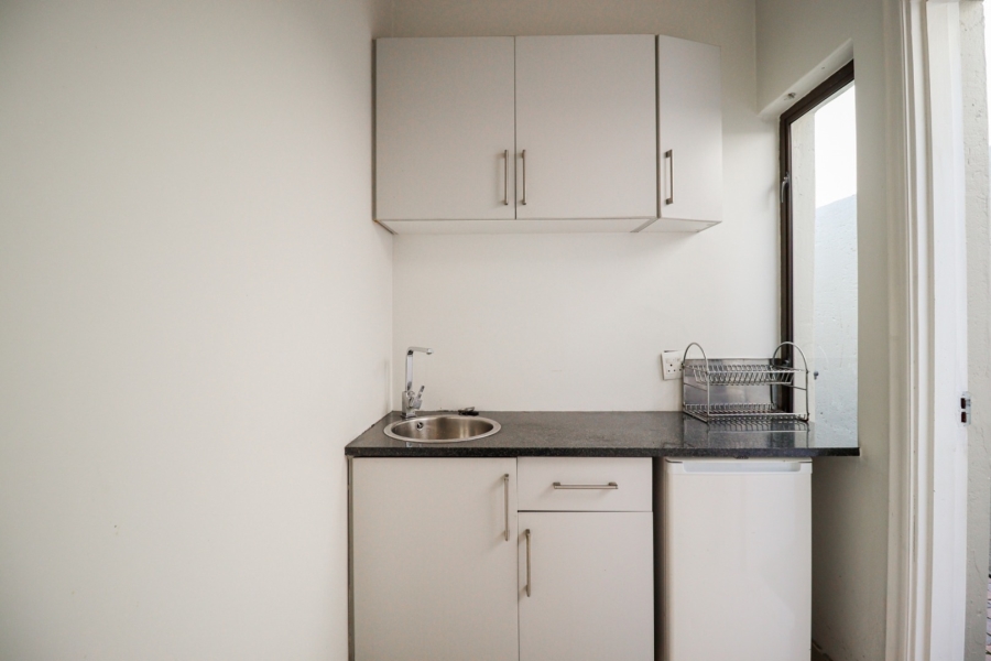To Let 3 Bedroom Property for Rent in Sandown Gauteng