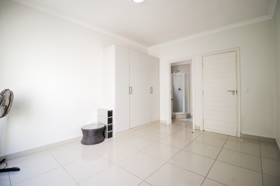 To Let 3 Bedroom Property for Rent in Sandown Gauteng