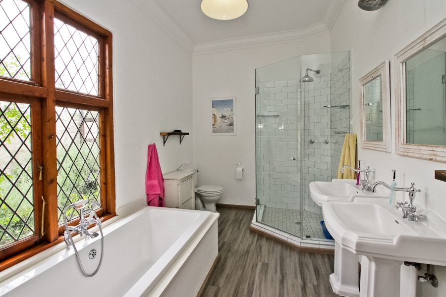 4 Bedroom Property for Sale in Birdhaven Gauteng