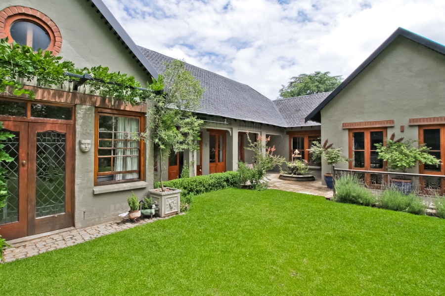 4 Bedroom Property for Sale in Birdhaven Gauteng