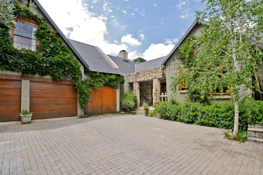 4 Bedroom Property for Sale in Birdhaven Gauteng