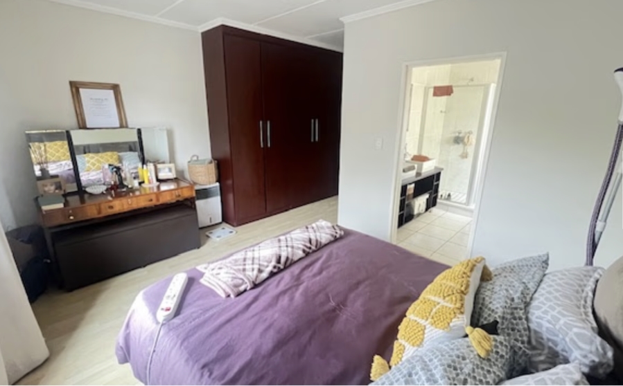 2 Bedroom Property for Sale in Sunninghill Gauteng
