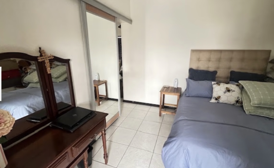 2 Bedroom Property for Sale in Sunninghill Gauteng