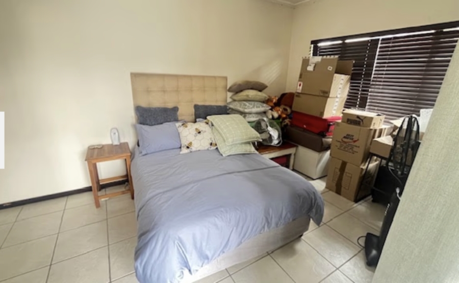 2 Bedroom Property for Sale in Sunninghill Gauteng