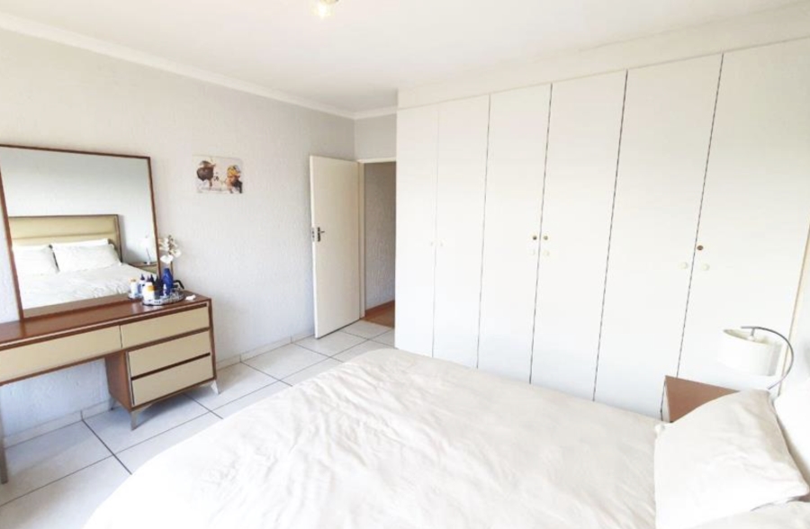 2 Bedroom Property for Sale in Buccleuch Gauteng