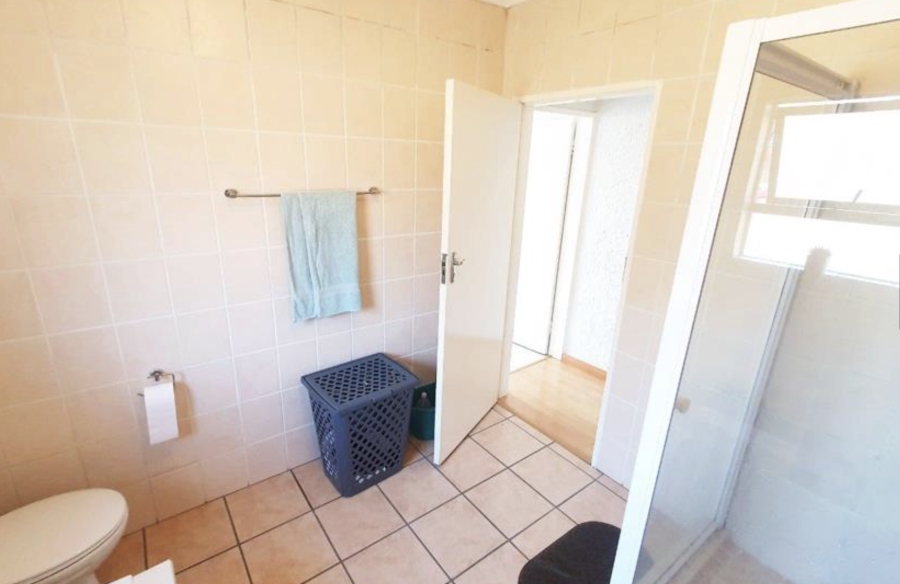 2 Bedroom Property for Sale in Buccleuch Gauteng