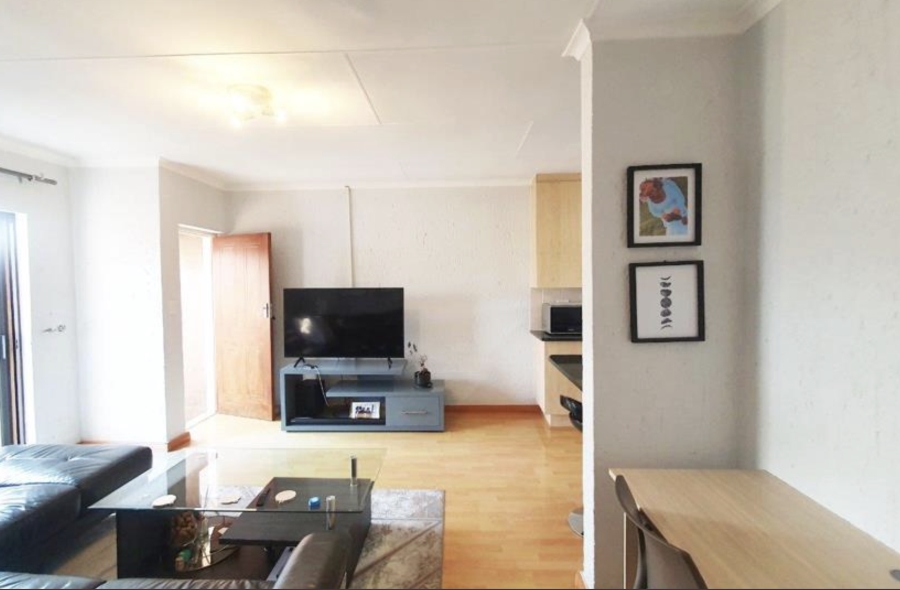 2 Bedroom Property for Sale in Buccleuch Gauteng