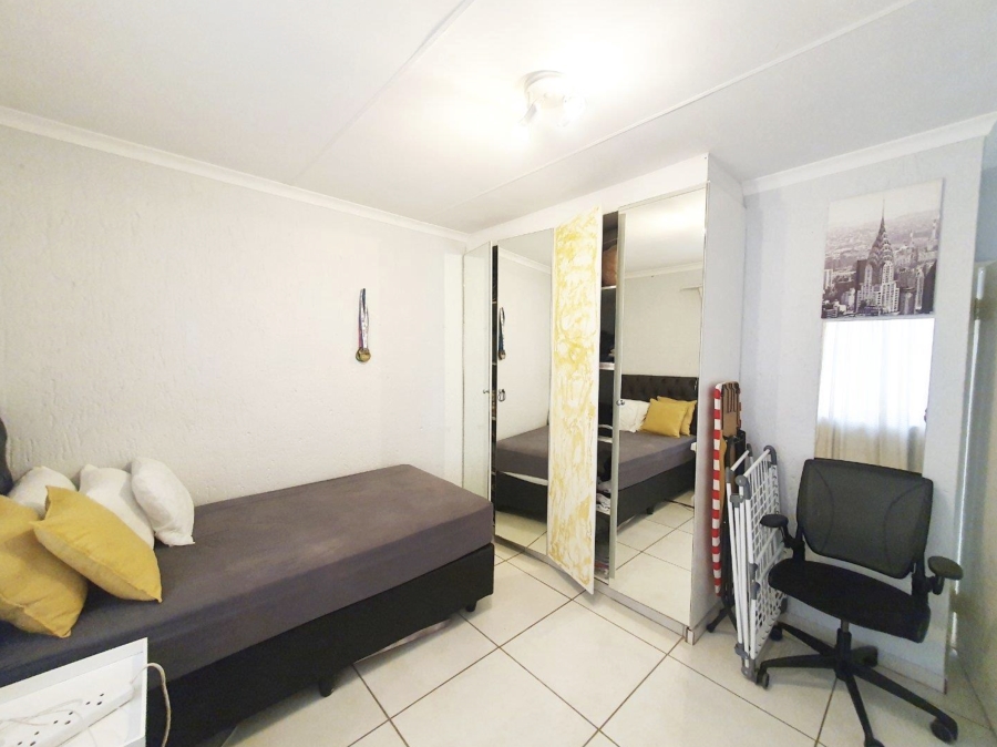 2 Bedroom Property for Sale in Buccleuch Gauteng