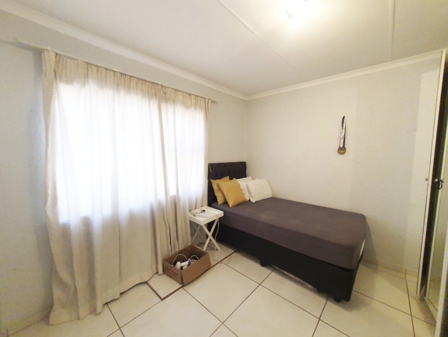 2 Bedroom Property for Sale in Buccleuch Gauteng